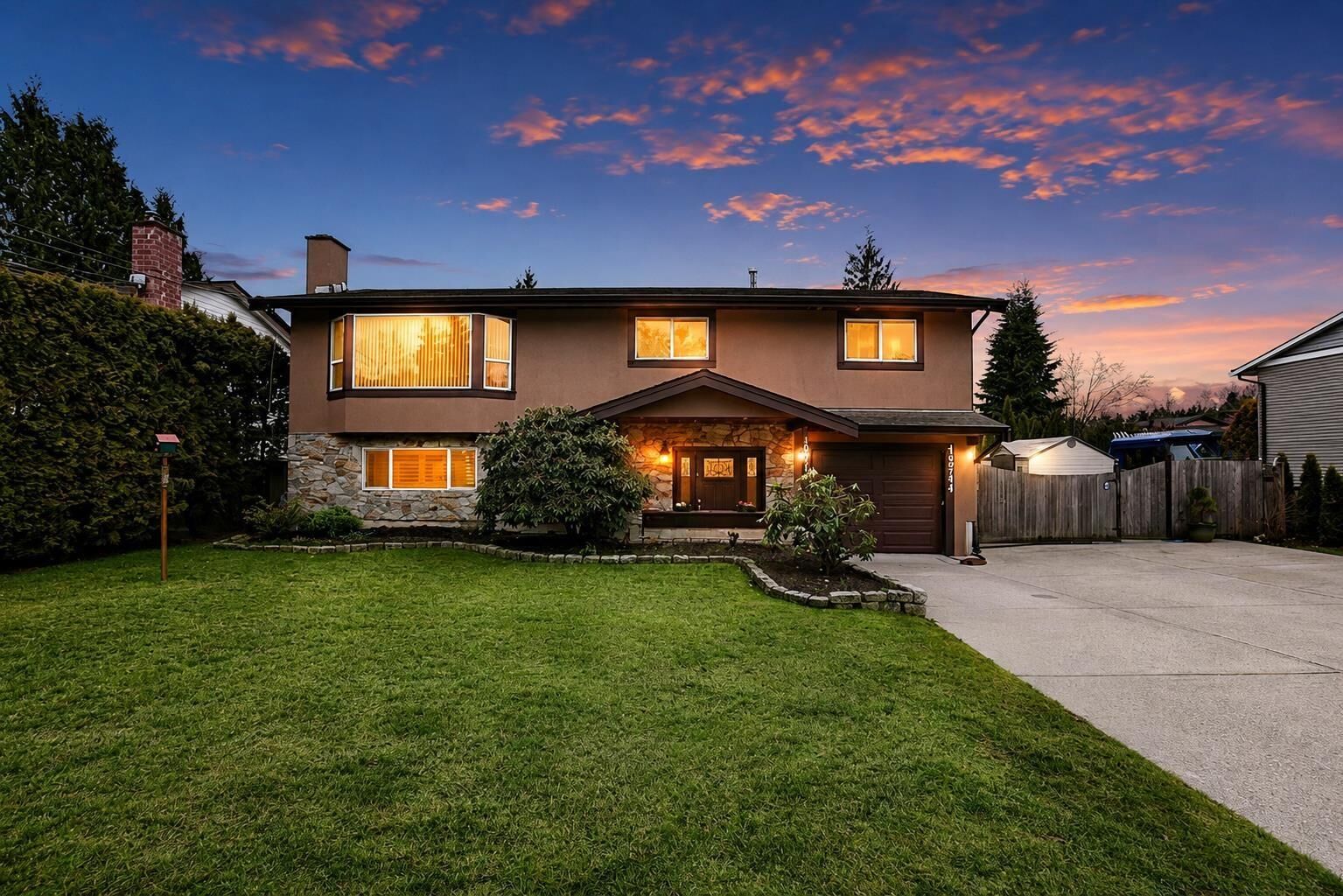 Property Photo:  19714 36 Avenue  BC V3A 7G1 