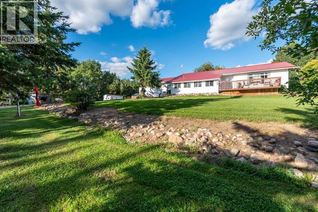 Property Photo:  490011 Range Road 32  AB T0B 2P0 