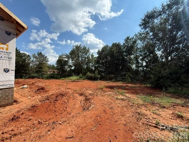 Property Photo:  2116 Kks Court  NC 28658 