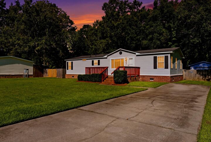 Property Photo:  102 Dean Drive  SC 29483 