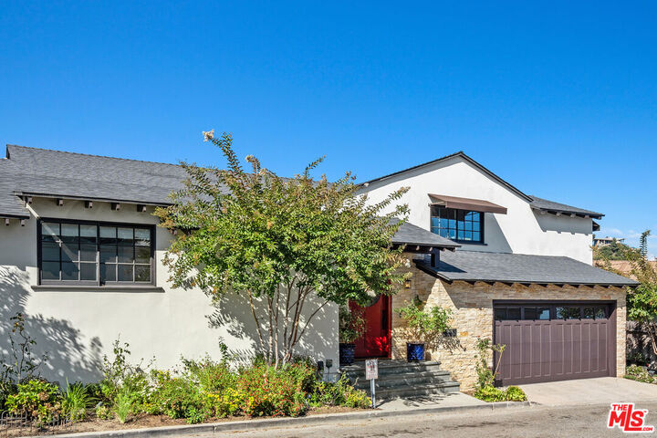 Property Photo:  2444 Carman Crest Dr  CA 90068 