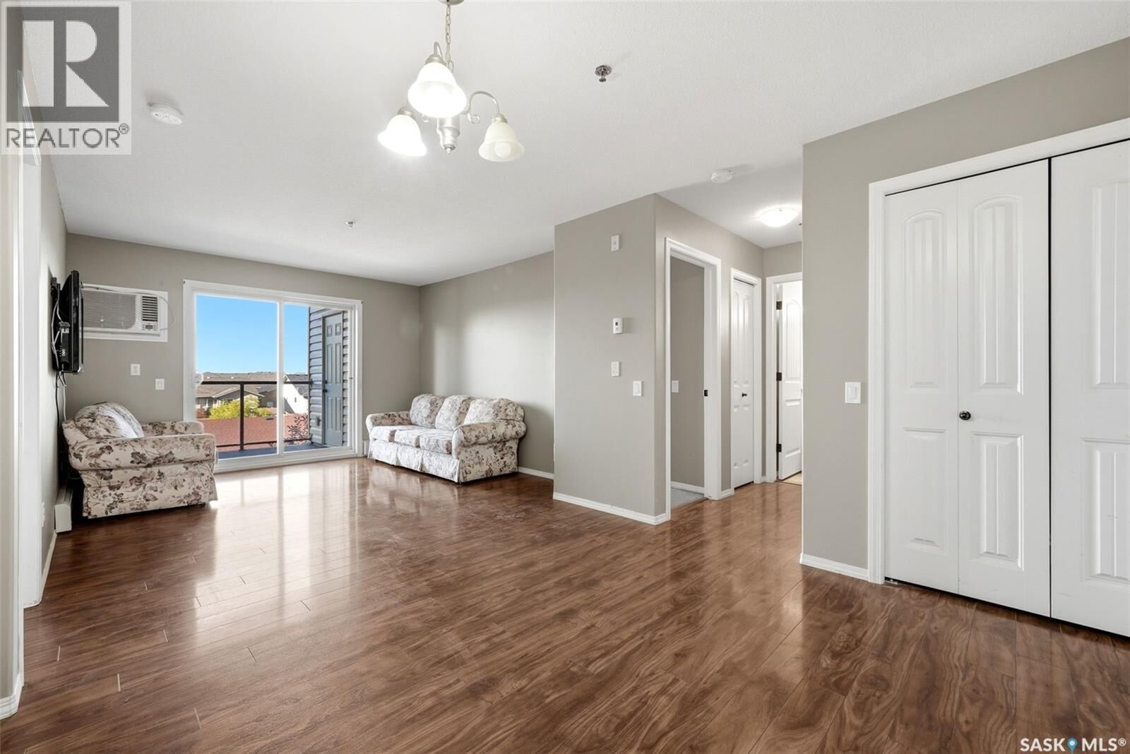 Property Photo:  309 E 1300 Stockton Street  SK S4X 0G1 