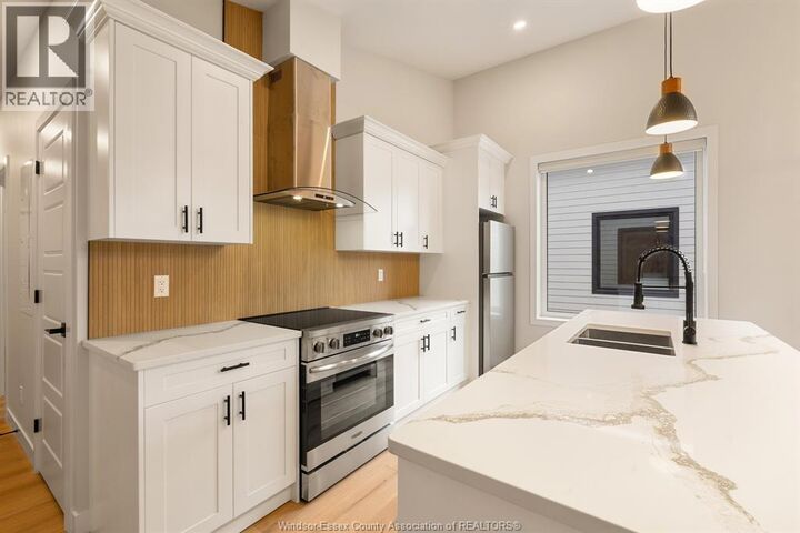 Property Photo:  1711 Ford Boulevard 3  ON N8T 2C9 
