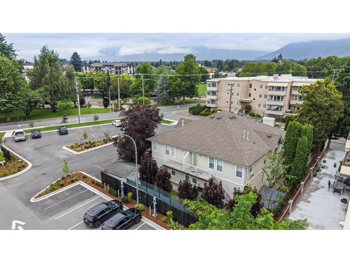 Property Photo:  46008 Bole Avenue 3  BC V2P 2V5 