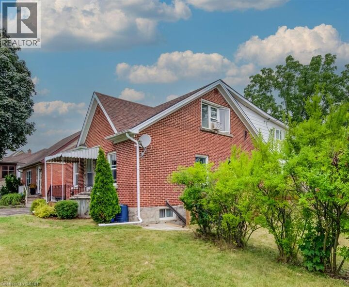 Property Photo:  56 Lilac Street 1B  ON N2G 3A8 