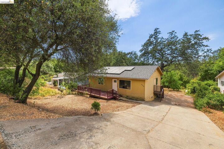 Property Photo: 18948 North Drive CA 95327