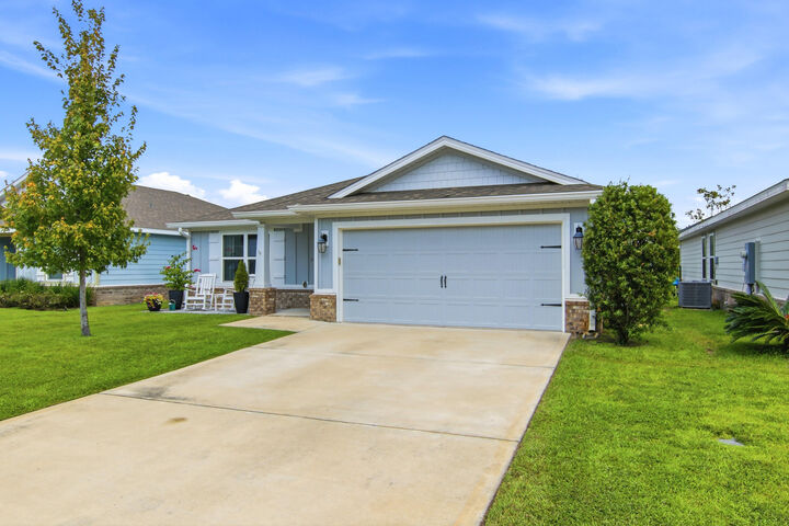 Property Photo: 717 Riverwalk Circle FL 32439