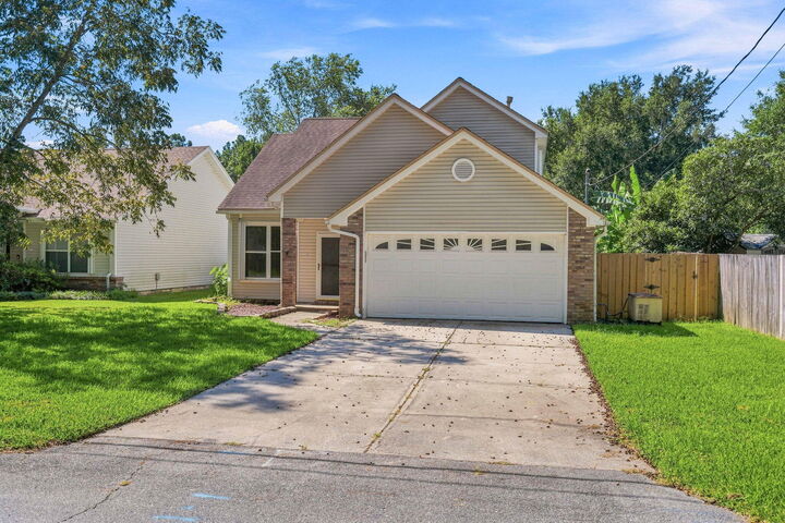 Property Photo: 104 Northern Pine Road FL 32547
