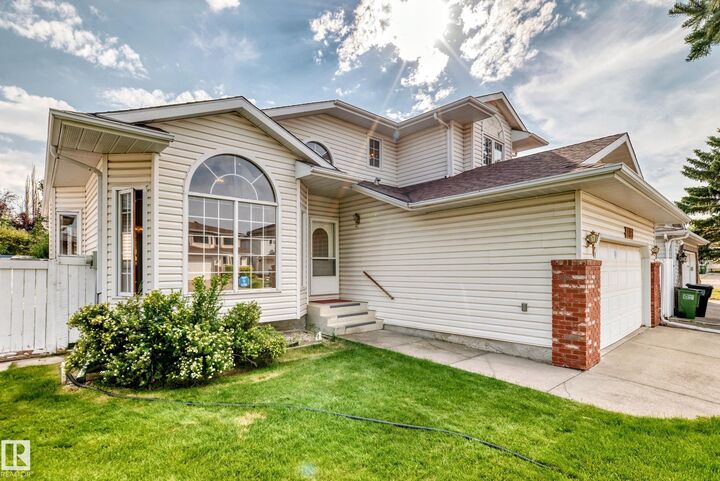 Photo de la propriété: 18935 91 Avenue NW AB T5T 5V9