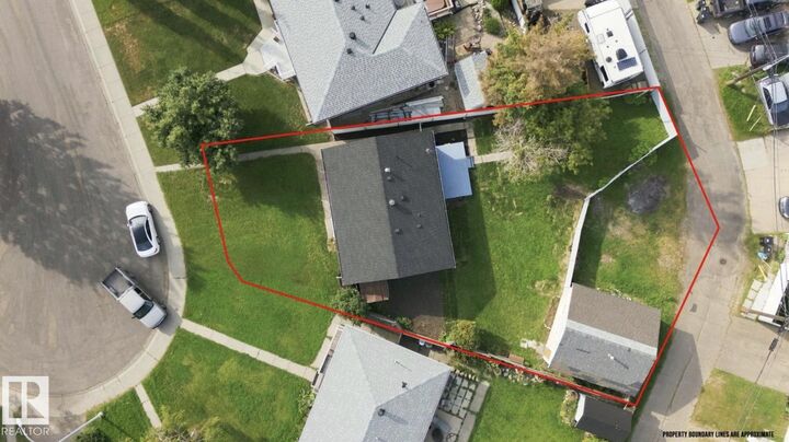 Property Photo: 15812 110A Avenue NW AB T5P 1H7