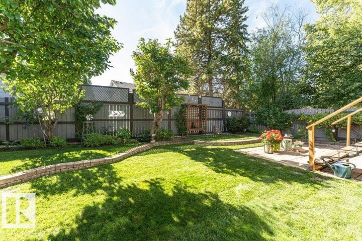 Property Photo:  10439 14 Avenue NW  AB T6J 5R7 
