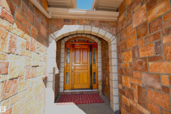 Property Photo:  10500 103 Avenue 10  AB T8R 0E7 