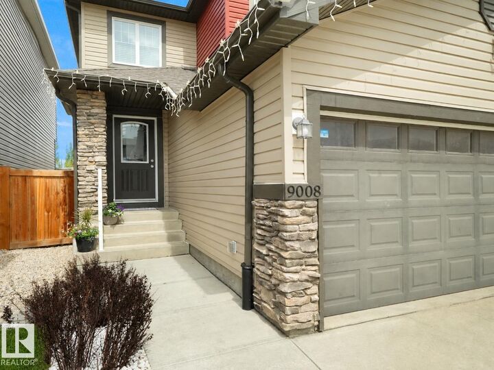 Property Photo:  9008 Cooper Link Link SW  AB T6W 4A6 