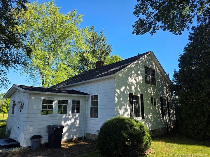 Property Photo:  1100 Lincoln Road  NB E3B 8B7 