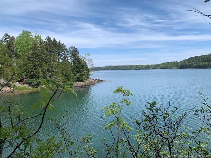 Property Photo:  85-158 Harbour Heights Drive  NB E5E 1Z5 