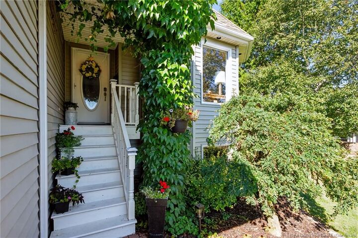 Property Photo:  10 Cullinan Avenue  NB E2M 7X5 