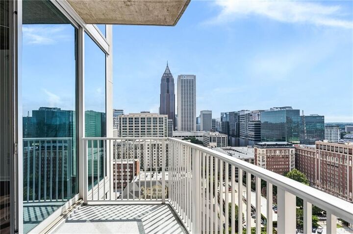 Property Photo:  860 Peachtree Street NE 1918  GA 30308 