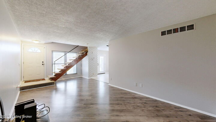 Property Photo: 3104 Meadowside Ct KY 40214