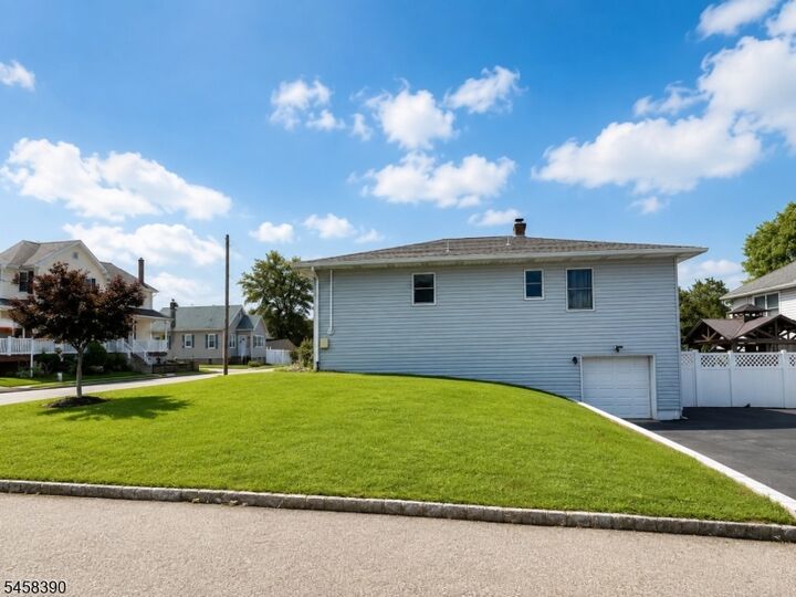 Property Photo:  26 Coney Rd  NJ 07424 