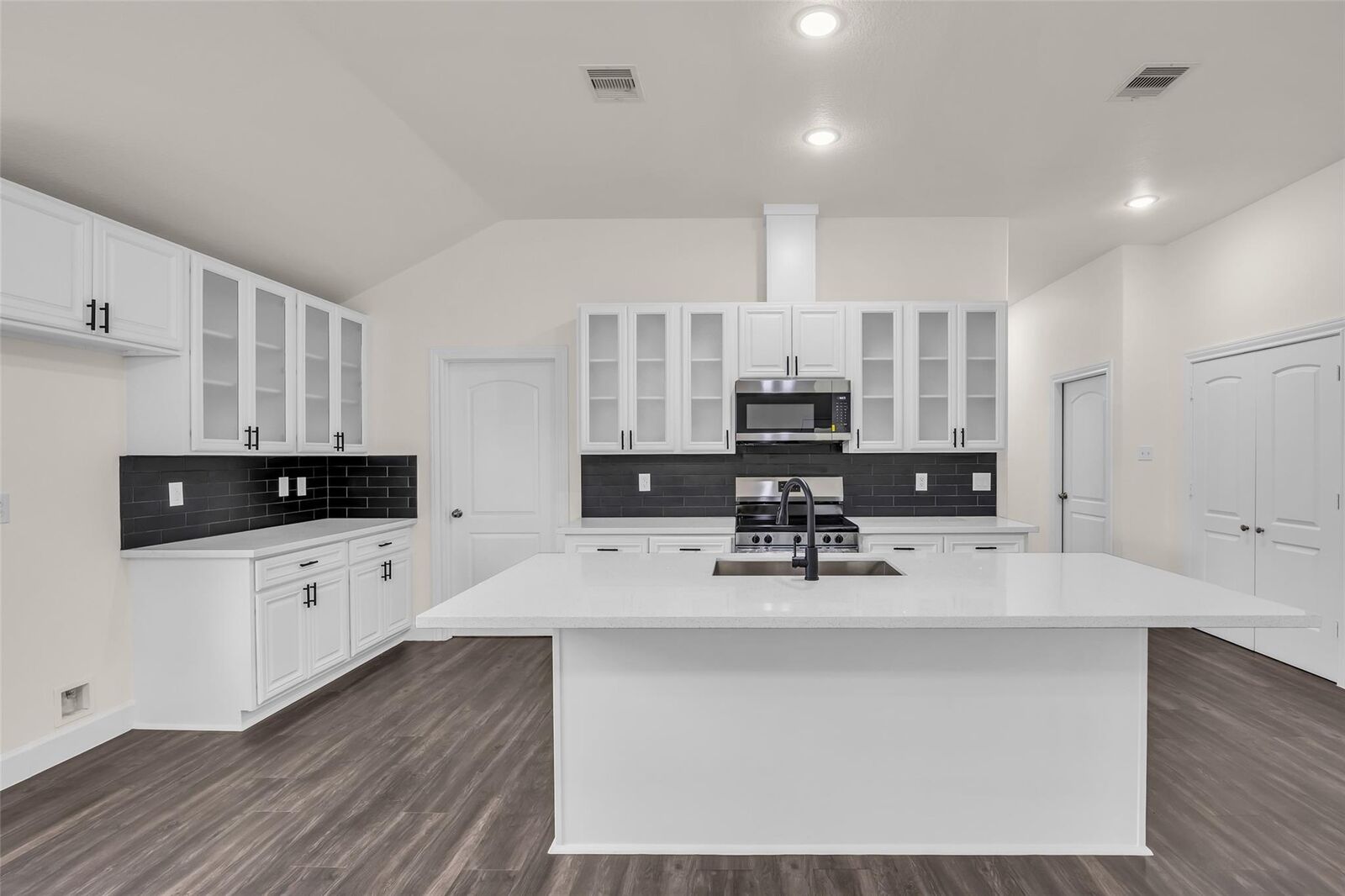 Property Photo: 11919 Prosperity Point Drive TX 77048