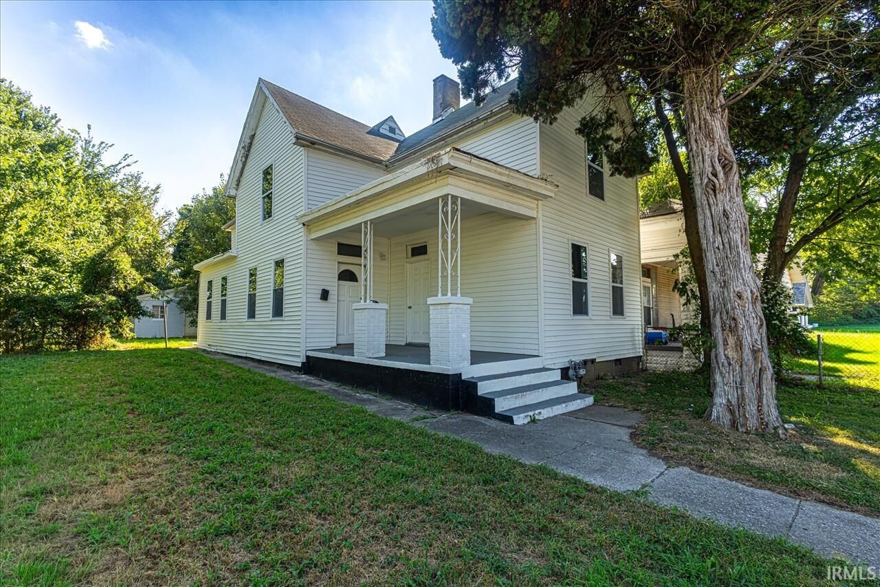 Property Photo:  1514 W Louisiana Street  IN 47710 