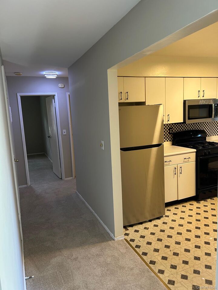 Property Photo: 220 Sneden Place 220 NY 10977