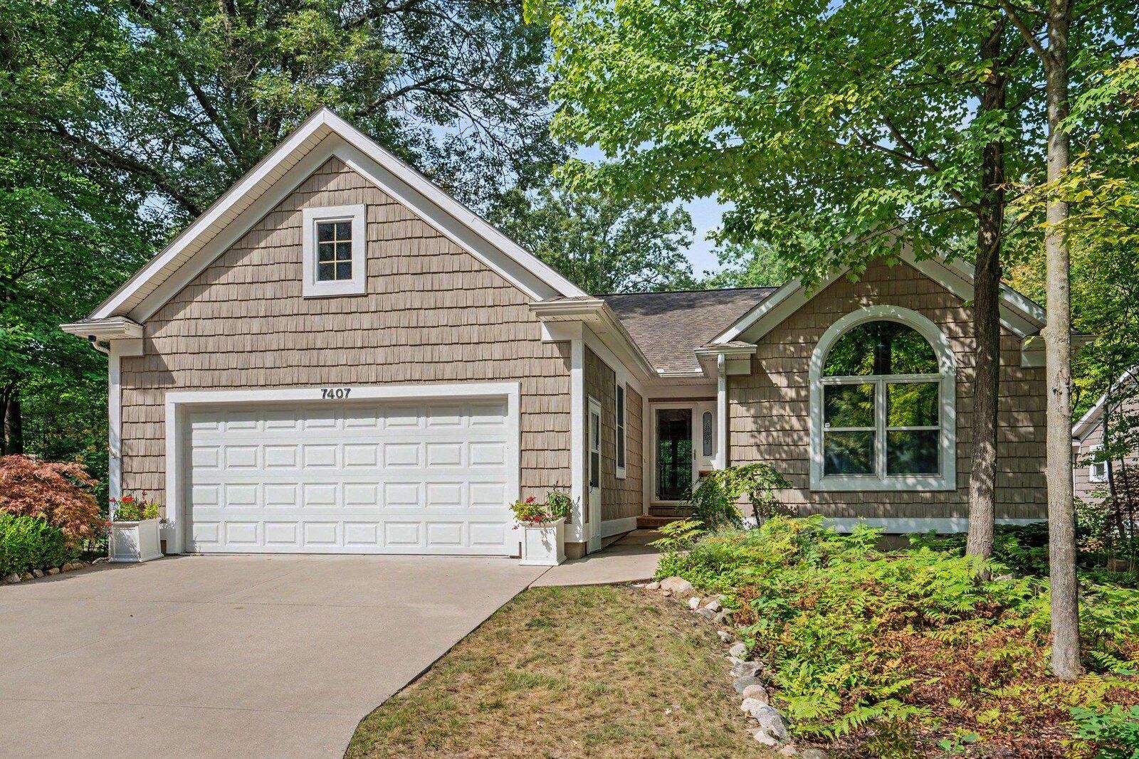 Property Photo:  7407 Rock Hollow Ln  MI 48642 