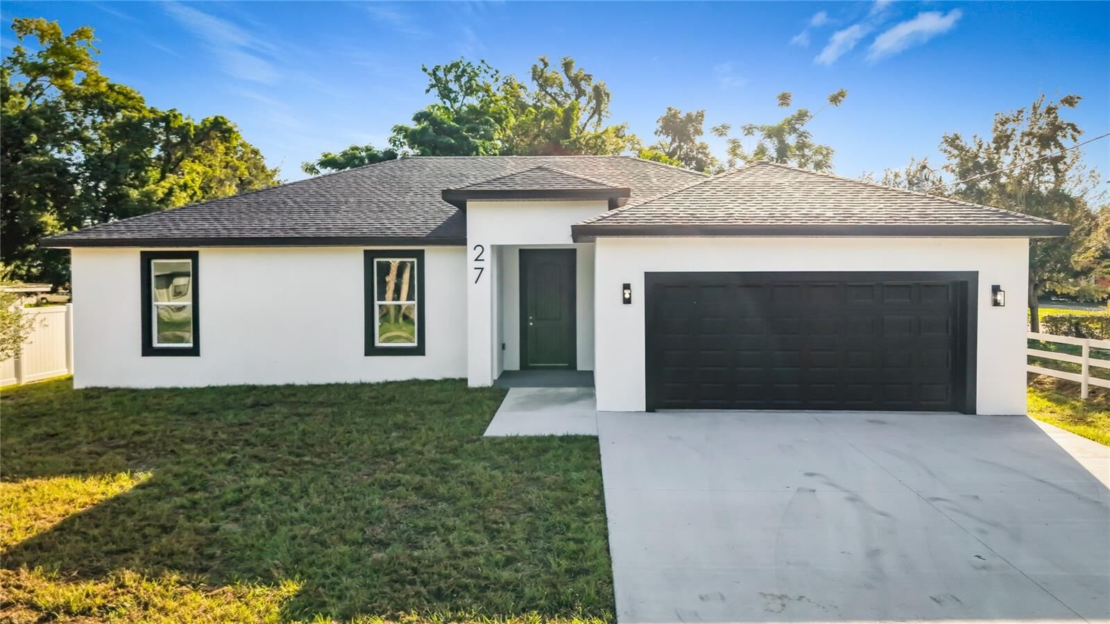 Property Photo:  27 N Calhoun Avenue  FL 32751 