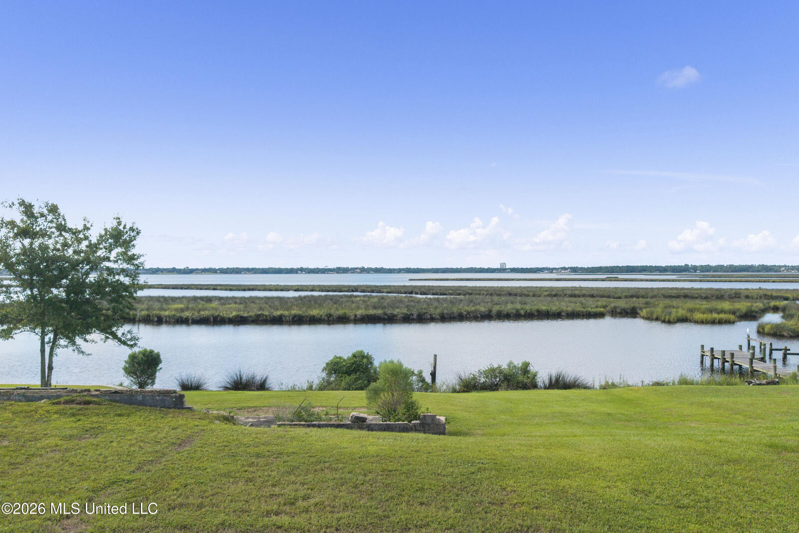 Property Photo:  2523 S Shore Drive  MS 39532 
