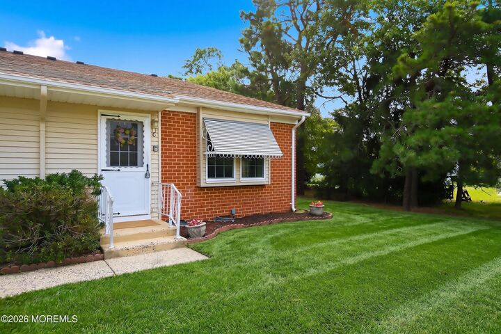Property Photo:  11 Spring Street  NJ 08759 
