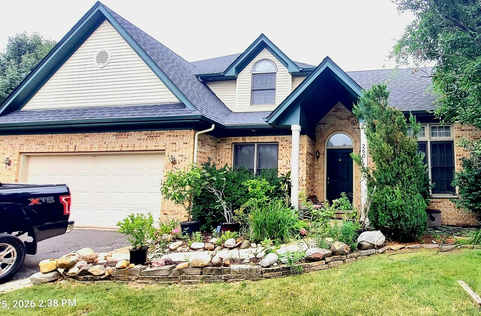 Property Photo: 260 Tecumseh Drive IL 60490