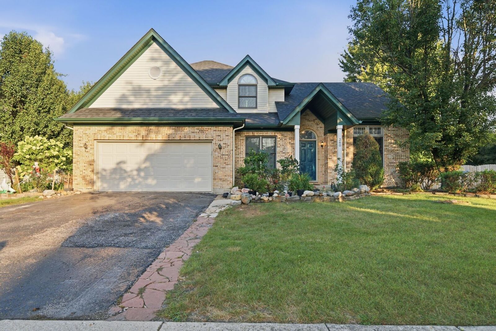 Property Photo:  260 Tecumseh Drive  IL 60490 