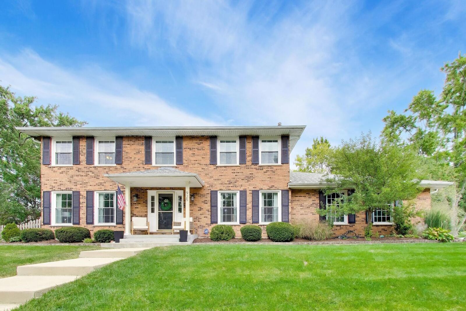 Property Photo:  925 Hidden Lake Road  IL 60565 
