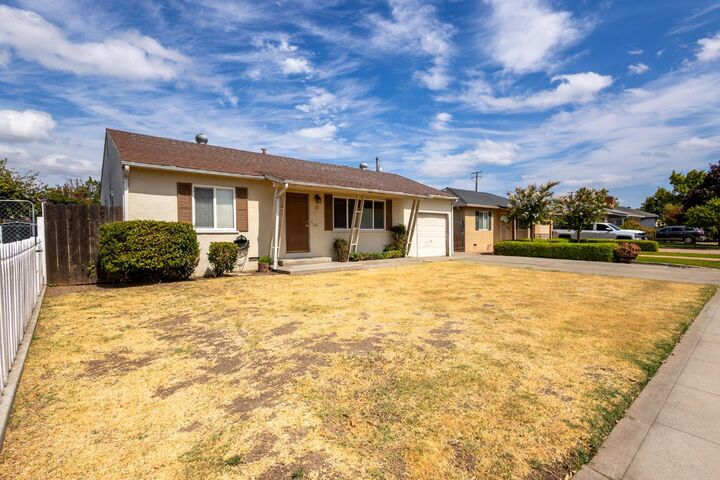 Property Photo:  39 E Gibson Street  CA 95204 