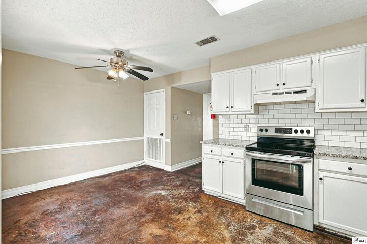 Property Photo:  111 Westchase Drive  LA 71291 