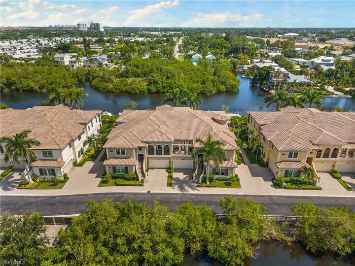 Property Photo: 2439 Breakwater Way 9102 FL 34112