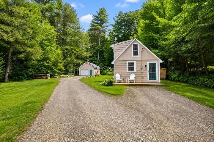 Property Photo:  106 Pine N Street  NH 03222 
