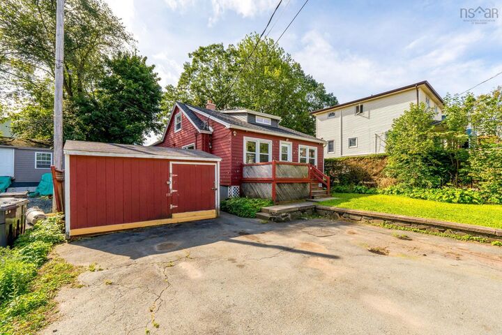 Property Photo:  20 Rufus Avenue  NS B3N 2L5 