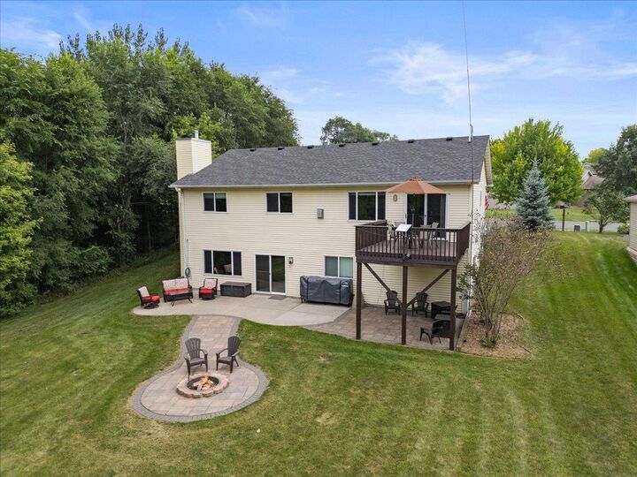 Property Photo:  921 Aspen Lane  MN 55363 
