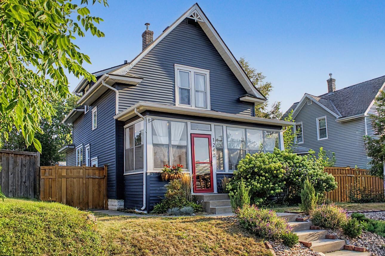 Property Photo: 1243 Randolph Avenue MN 55105