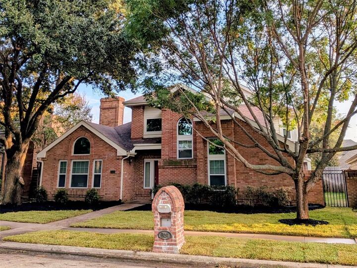 Property Photo: 924 McCoy Drive TX 75062
