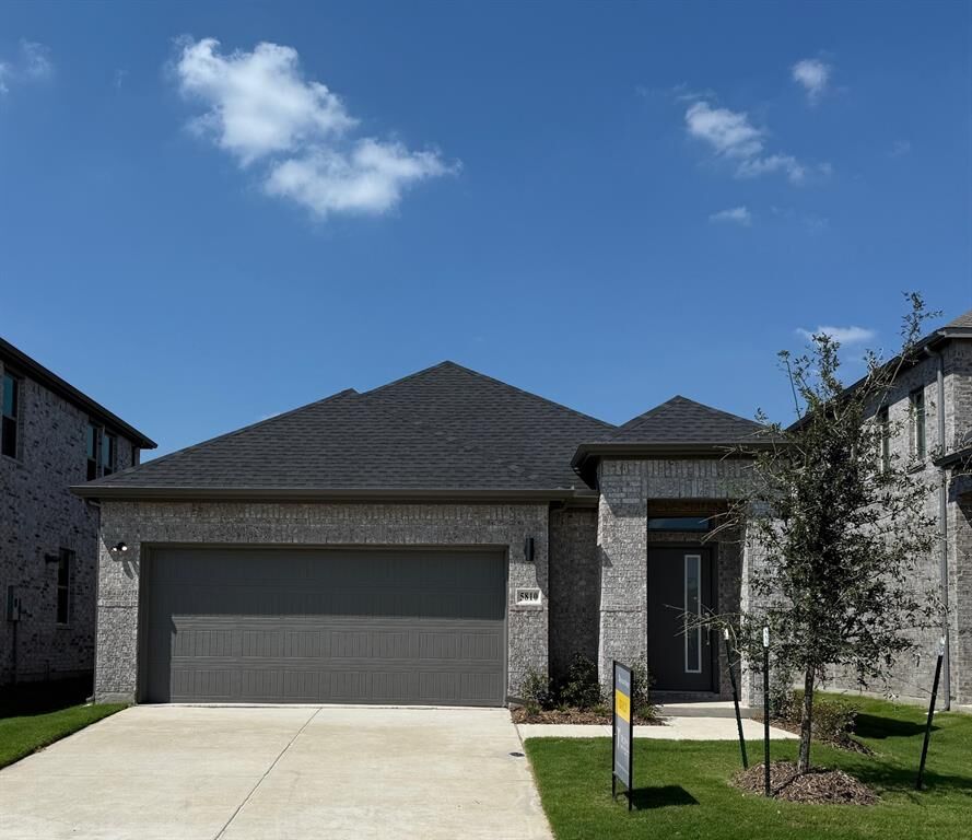 Property Photo:  5810 Briarcroft Drive  TX 75071 