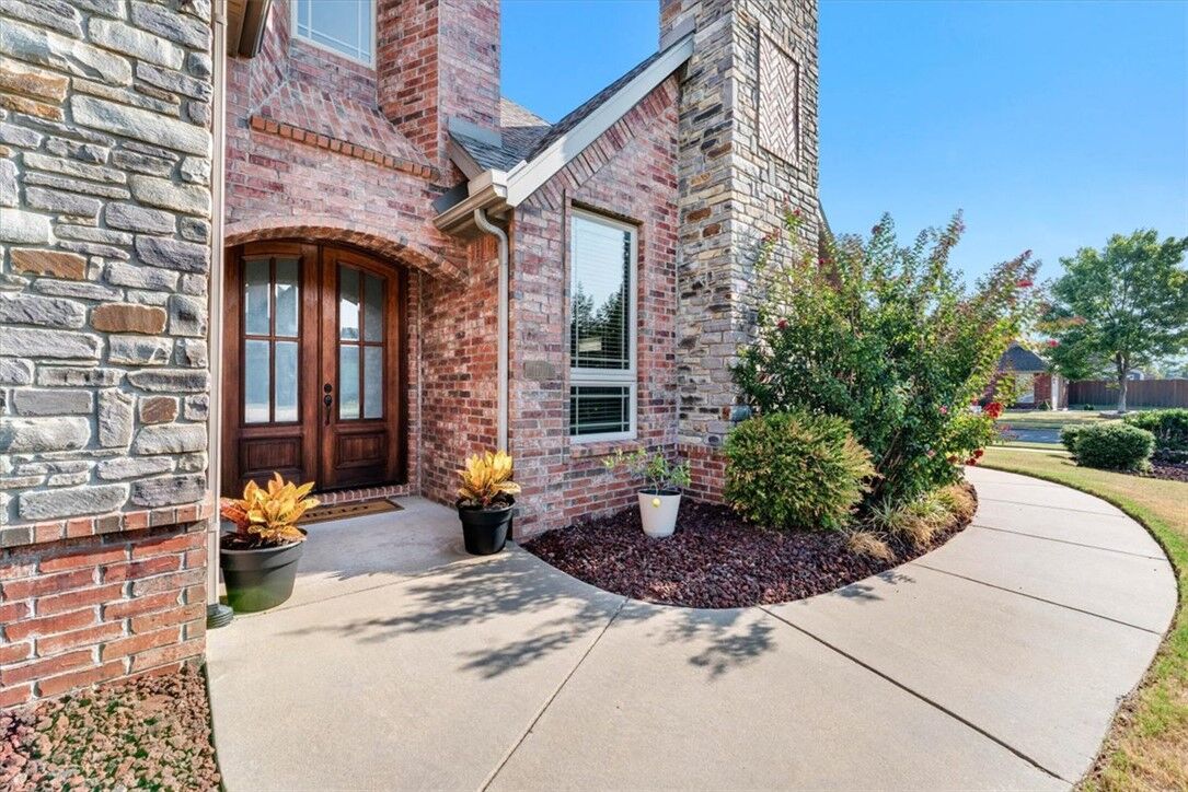 Property Photo:  1700 SW Gosford Avenue  AR 72713 