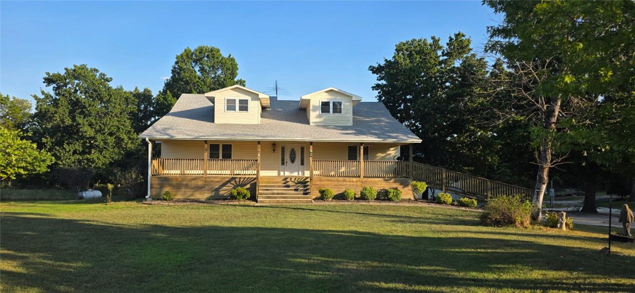 Property Photo:  23124 Stonington Road  AR 72662 