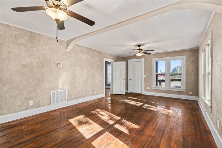 Property Photo:  185 E Roller Avenue  AR 72722 