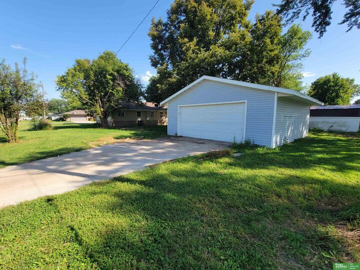 Property Photo: 406 Gordon NE 68460