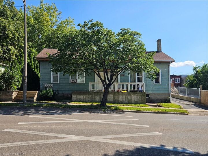 Property Photo:  217-219 Dalhousie Street  ON N3S 3T8 
