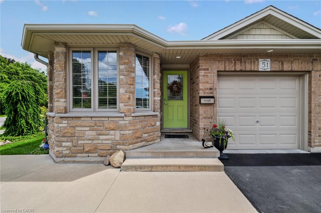 Photo de la propriété:  51 Millcroft Drive  ON N3Y 0B1 