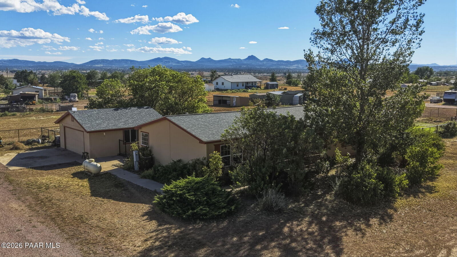 Property Photo:  1215 W Brand Iron Road  AZ 86334 