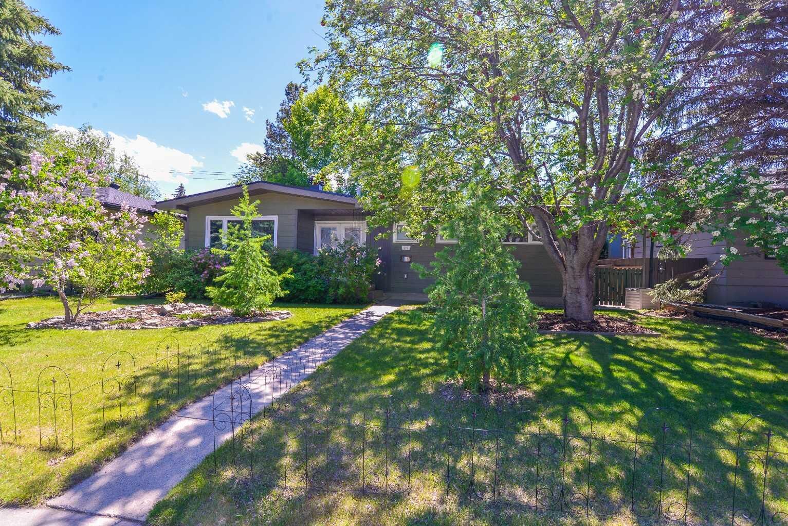 Property Photo:  361 Capri Avenue NW  AB T2L 0J5 